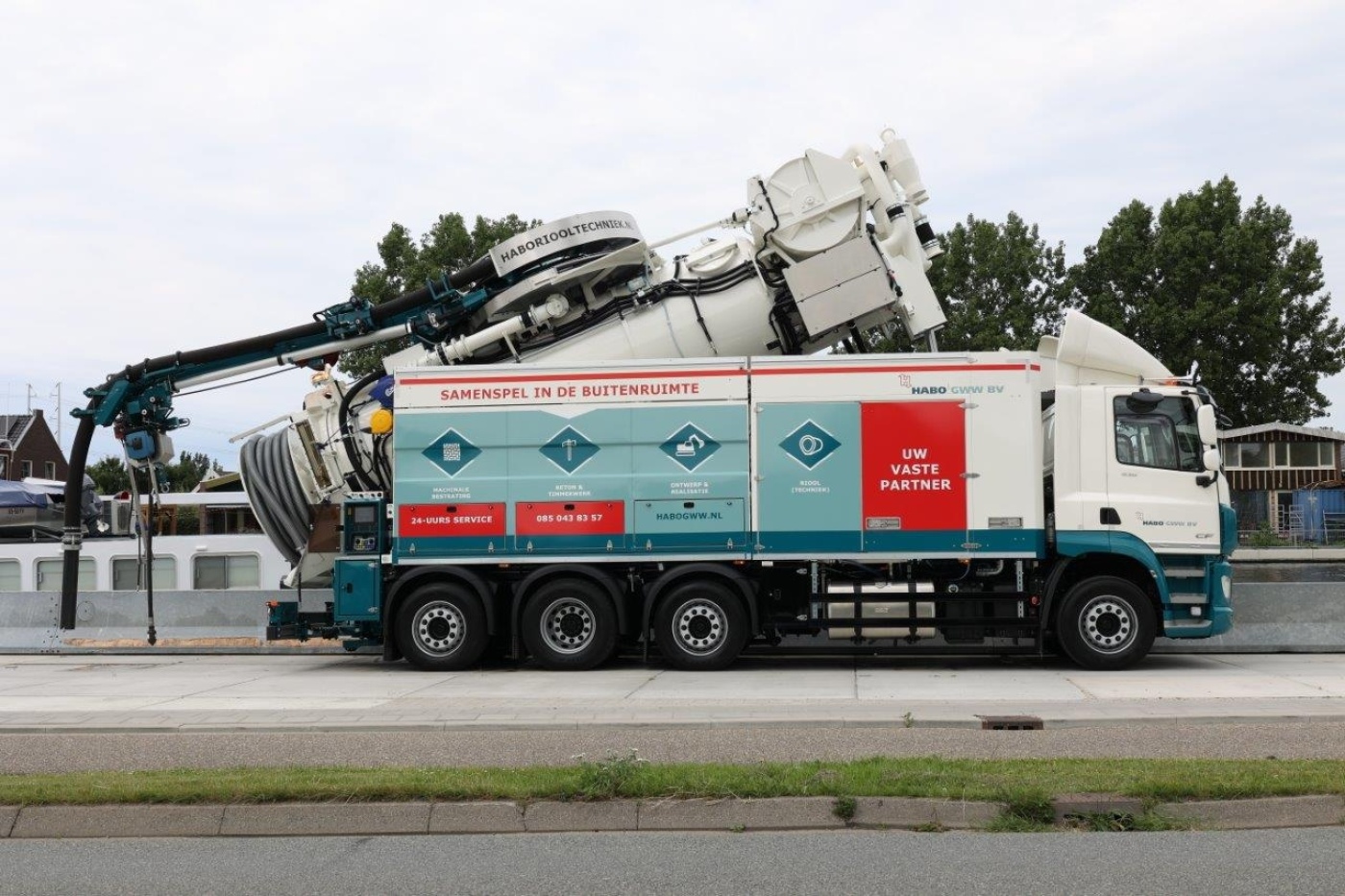 open wagen.jpg open wagen.jpg